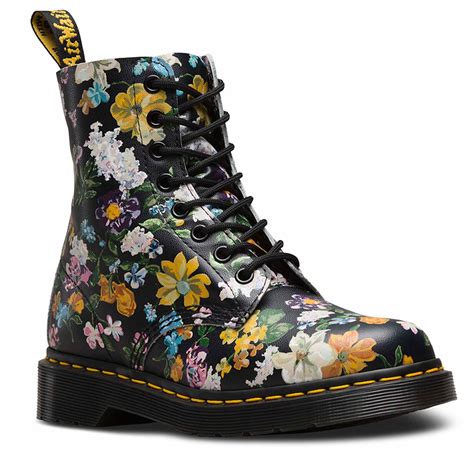 Martens Floral Boots for Women</strong>. . Dr martens black flowers